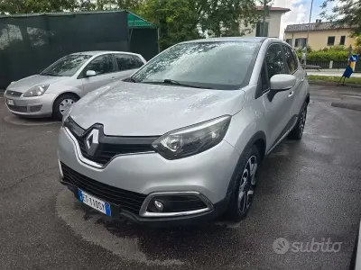 Usata Renault Captur 90 CV (66 kW) 2014 Grigio SUV