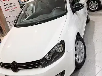 Usata VW Golf VI Highline 102 CV (75 kW) 2010 Bianco Utilitaria