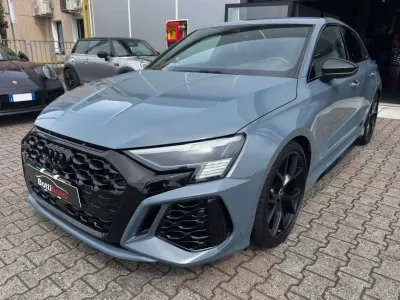 Usata Audi RS3 Ambiente 400 CV (294 kW) 2021 Kemora grey Berlina