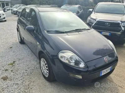 Gebraucht Fiat Punto Street 69 PS (50 kW) 2015 Blau Kleinwagen