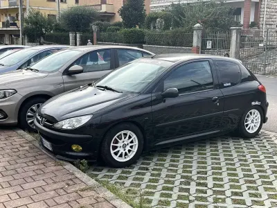 Usata Peugeot 206 68 CV (50 kW) 2004 Berlina