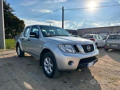 Grigio Usata 2010 Nissan Navara XE Pick-up | 14.500 € (Buon prezzo)