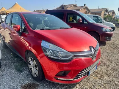 Usata Renault Clio IV Zen 75 CV (55 kW) 2018 Rosso Berlina