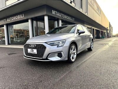 Argento fioretto Usata 2022 Audi A3 e-tron Business Utilitaria | 27.000 € (Buon prezzo)