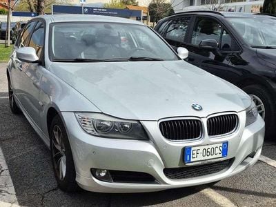 Usata BMW 318 143 CV (105 kW) 2010 Grigio Berlina