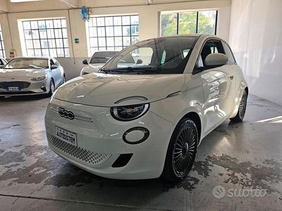 Usata Fiat 500e Icon 86 kW (118 CV) 2021 Bianco Berlina