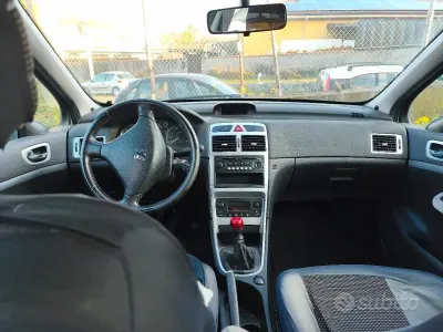 Usata Peugeot 307 109 CV (80 kW) 2006 Verde Station wagon