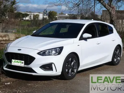 Usata Ford Focus ST-Line 120 CV (88 kW) 2020 Bianco Berlina
