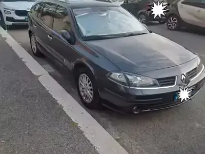 Usata Renault Laguna II 120 CV (88 kW) 2006 Grigio Station wagon