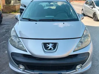 Usata Peugeot 207 73 CV (53 kW) 2010 Berlina
