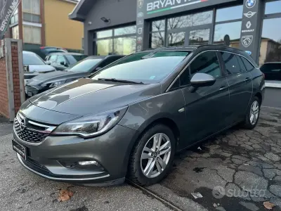 Usata Opel Astra 110 CV (80 kW) 2017 Verde Station wagon