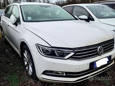 Usata VW Passat Executive 150 CV (110 kW) 2019 Bianco Station wagon