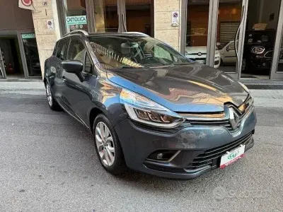 Usata Renault Clio GrandTour Zen 90 CV (66 kW) 2017 Grigio Station wagon