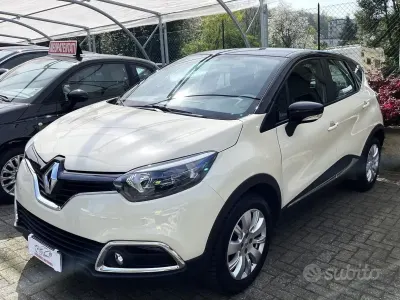 Usata Renault Captur 90 CV (66 kW) 2015 Bianco SUV