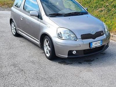 Usata Toyota Yaris Sport 2003 Grigio Berlina