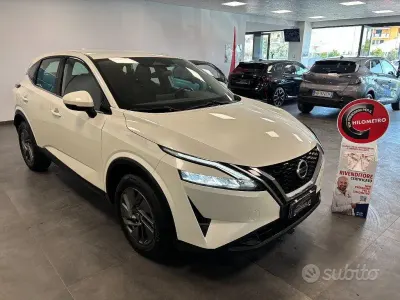 Usata Nissan Qashqai Acenta Premium 140 CV (102 kW) 2021 Bianco SUV