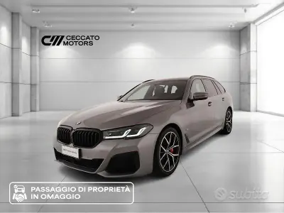 Usata BMW 520 M Sport 190 CV (139 kW) 2023 Grigio Station wagon
