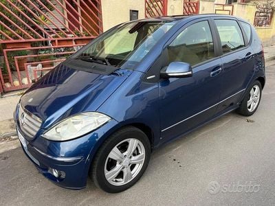 Usata Mercedes A180 Avantgarde 108 CV (79 kW) 2009 Blu Berlina
