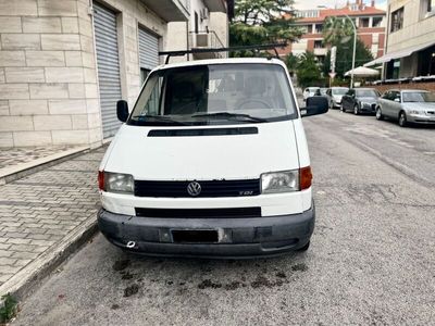 usata VW Transporter 2.5 TDI Pratico