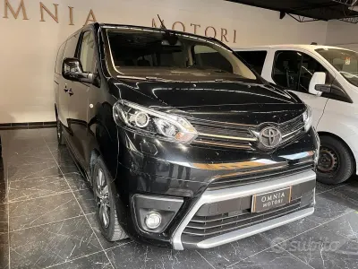 Usata Toyota Proace Verso Luxury 177 CV (130 kW) 2022 Nero Station wagon