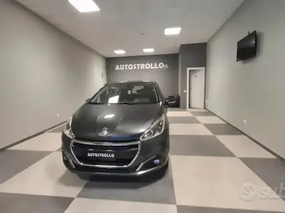 Usata Peugeot 208 Active 82 CV (60 kW) 2017 Grigio Utilitaria