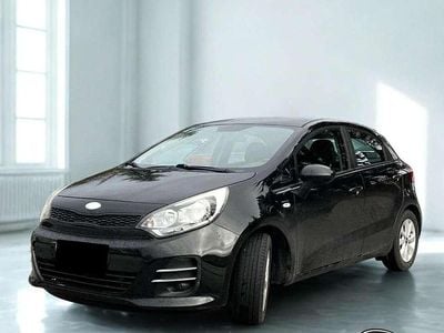 Usata Kia Rio Active 75 CV (55 kW) 2017 Nero Berlina