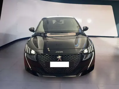 Usata Peugeot 208 GT 101 CV (74 kW) 2023 Nero Utilitaria