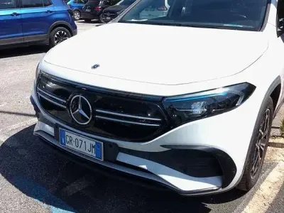 Usata Mercedes EQA250 Premium 94 kW (129 CV) 2023 Bianco SUV
