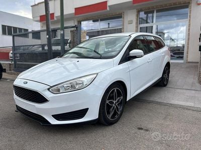 Usata Ford Focus 95 CV (69 kW) 2015 Bianco Station wagon