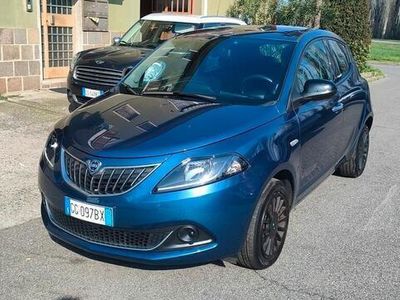 usata Lancia Ypsilon 1.0 FireFly 5 porte S&S Hybrid Ecochic Silver