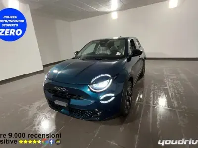 Nuova Fiat 600 La Prima 110 CV (80 kW) 2025 Blu SUV