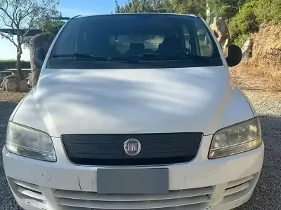 Usata Fiat Multipla 120 CV (88 kW) 2010 Bianco Monovolume
