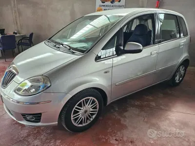 Occasion Lancia Musa S 95 PK (69 kW) 2010 Grijs MPV