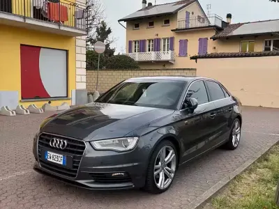 Brugt Audi A3 S-Line 110 HK (80 kW) 2014 Sort Sedan