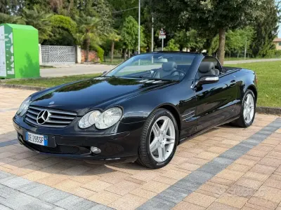 Usata Mercedes SL350 245 CV (180 kW) 2006 Nero Cabrio