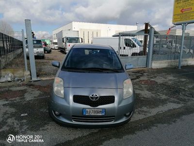 usata Toyota Yaris 1.3 5 porte usato