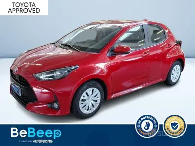Usata Toyota Yaris Active 72 CV (52 kW) 2022 Rosso metallizzato Utilitaria