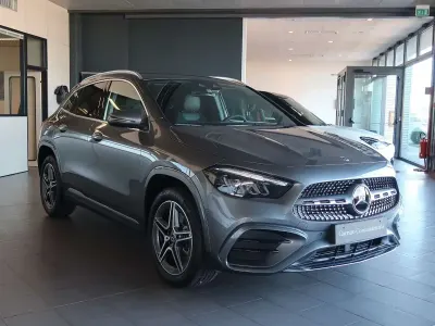 Usata Mercedes GLA250 163 CV (119 kW) 2025 Grigio montagna SUV