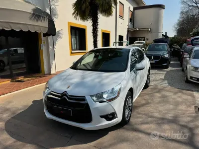 Usata DS Automobiles DS4 So Chic 120 CV (88 kW) 2015 Bianco Berlina