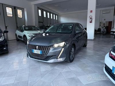 Usata Peugeot 208 Active 101 CV (74 kW) 2021 Grigio Utilitaria