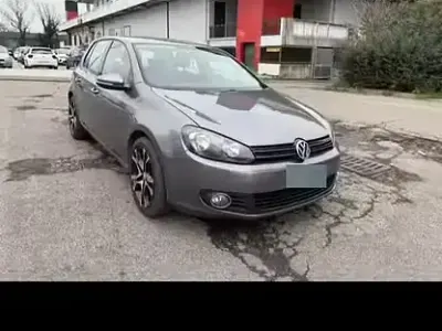 Usata VW Golf VI 102 CV (75 kW) 2009 Grigio Utilitaria