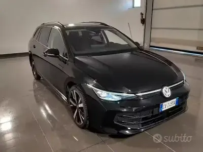 Usata VW Golf VIII Edition 116 CV (85 kW) 2024 Nero Station wagon