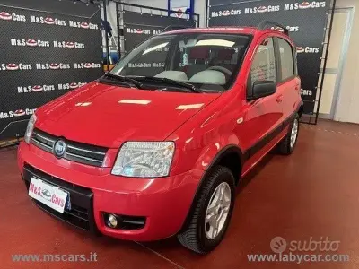 Usata Fiat Panda 4x4 69 CV (50 kW) 2006 Rosso Utilitaria