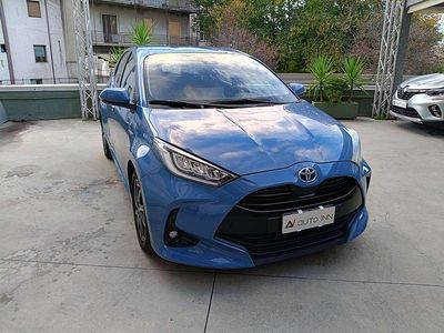 Blu/azzurro Usata 2021 Toyota Yaris Hybrid Trend Berlina | 16.950 € (Buon prezzo)