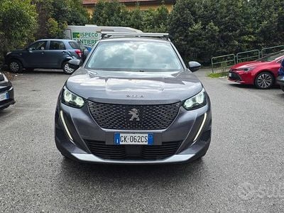 Usata Peugeot 2008 GT 110 CV (80 kW) 2022 Grigio SUV