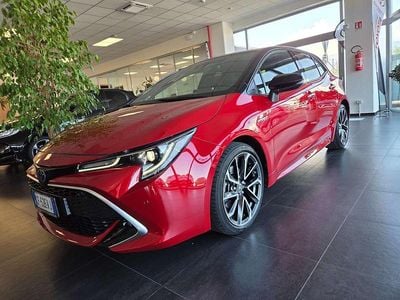 Usata Toyota Corolla Lounge 152 CV (111 kW) 2021 Emotional red pearl Berlina