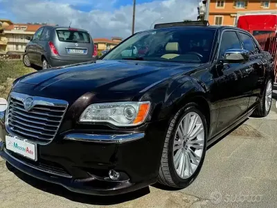 Usata Lancia Thema 239 CV (175 kW) 2012 Marrone Berlina