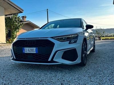 Usata Audi A3 S-Line 150 CV (110 kW) 2022 Bianco Monovolume
