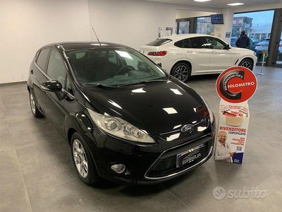 Usata Ford Fiesta Titanium 70 CV (51 kW) 2012 Nero Berlina