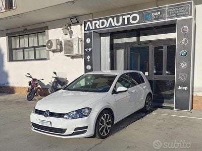 Usata VW Golf VII 105 CV (77 kW) 2013 Bianco Berlina